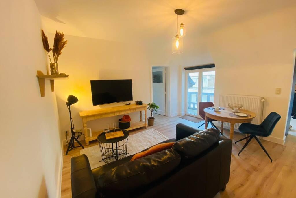 Recently Renovated Appartement 150M From The Beach De Haan Exteriör bild