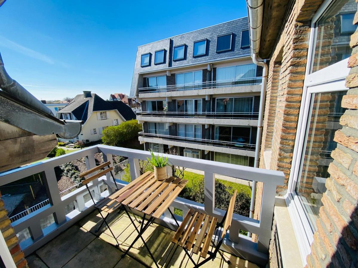 Recently Renovated Appartement 150M From The Beach De Haan Exteriör bild